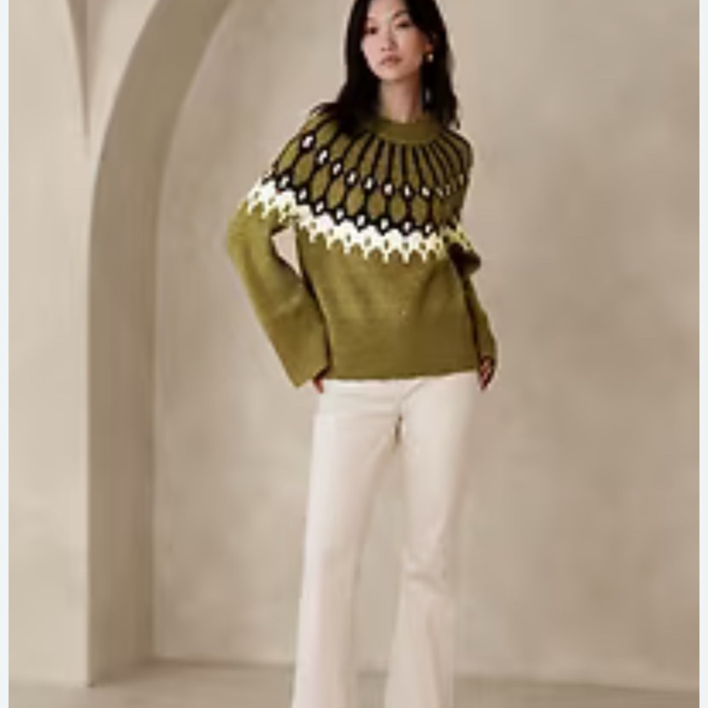 Banana Republic Green and White Women's Sweater